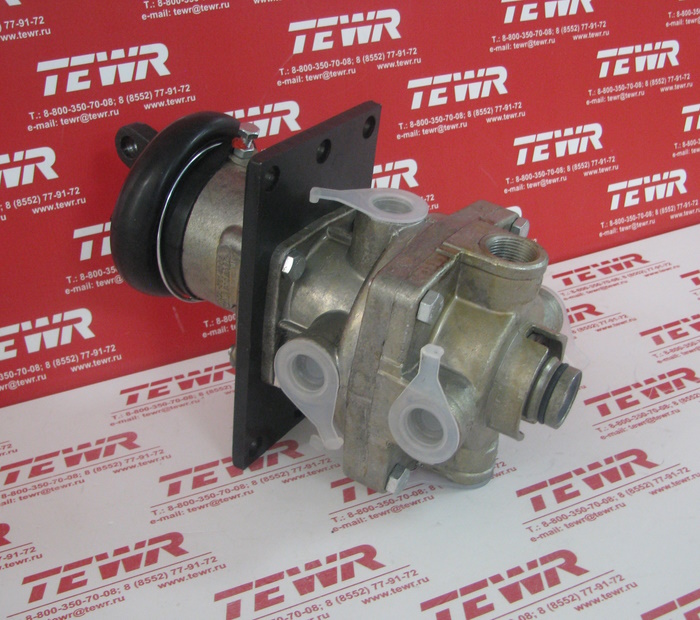 Кран тормозной 2-х секционный (с окном под шумоглушитель) РААЗ 100-3514008-10