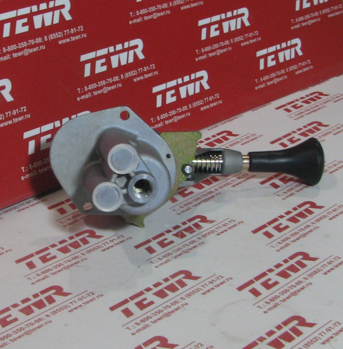 Кран ручного тормоза 3 выхода 100-3537010 (КМ1003537010)